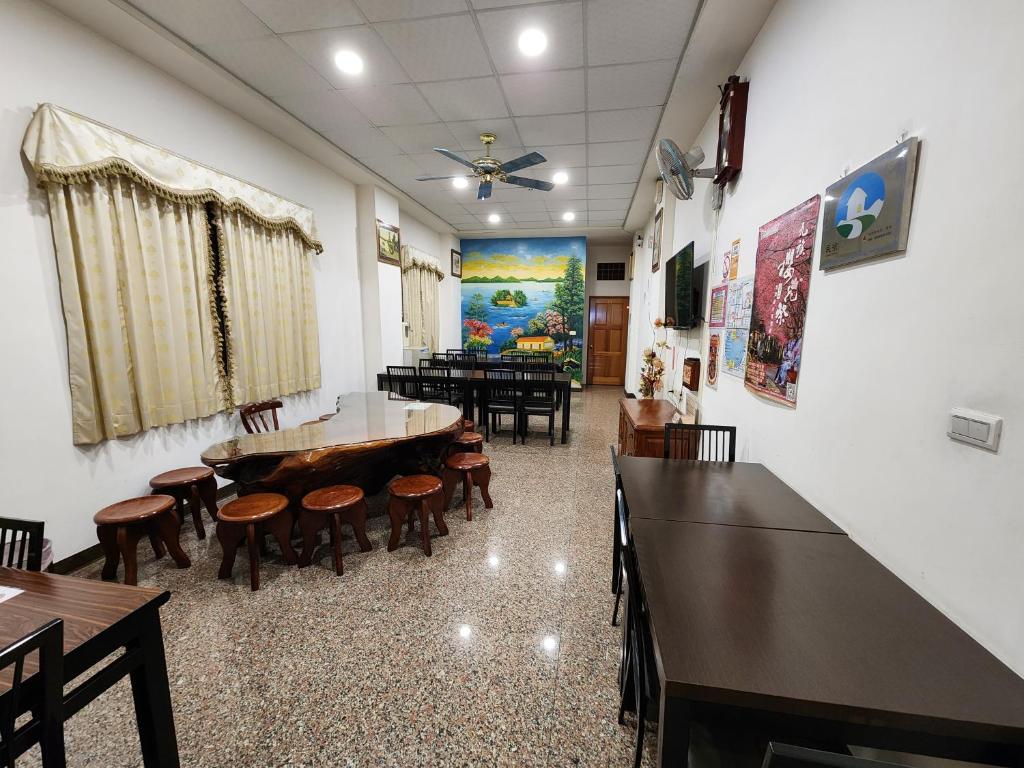 日月潭全家湖畔民宿-包棟烤肉釣魚九族纜車遊湖sup優惠票券, Yuchi