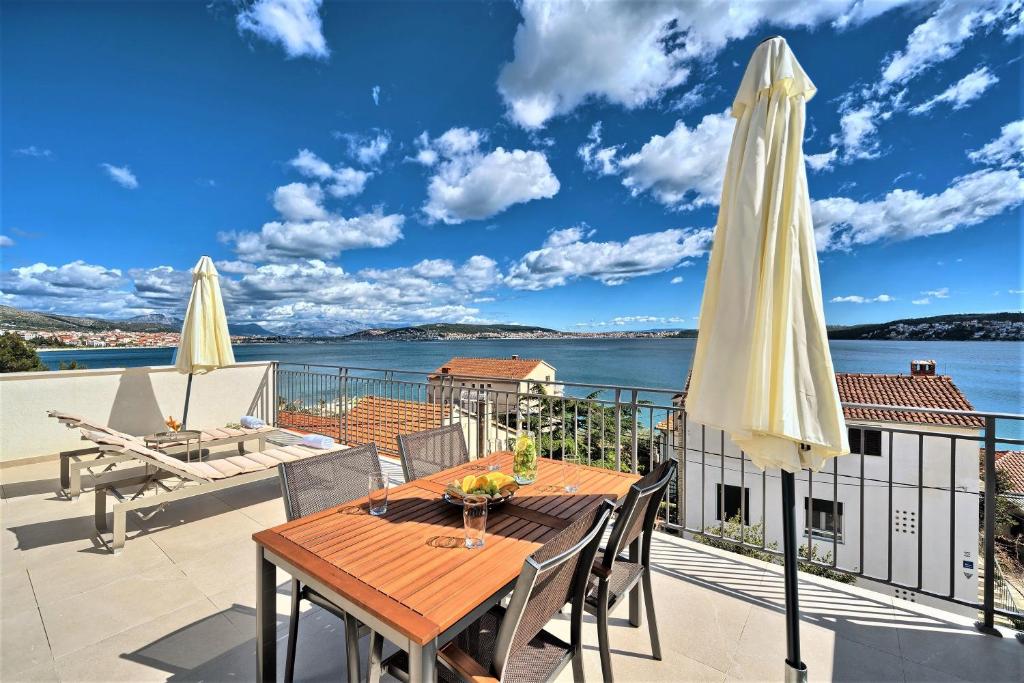 Domenico - 50 m from the sea, Seget Donji