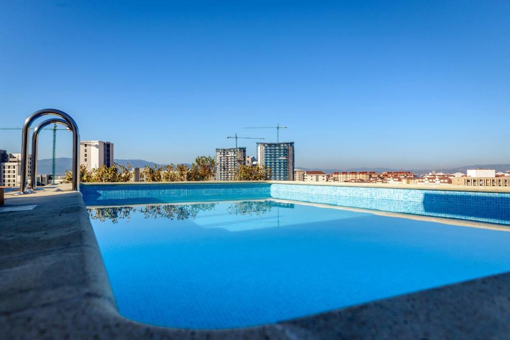 Brand New Luxury 2 beds Apartment at The Residence-hosted by Sweetstay photo