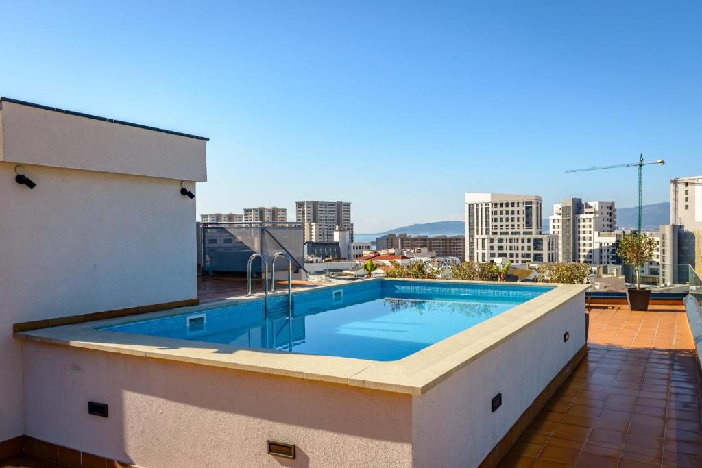 Brand New Luxury 2 beds Apartment at The Residence-hosted by Sweetstay photo