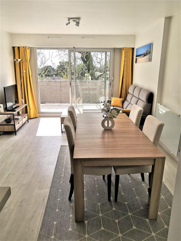 Duplex Apartment With Balcony And Close To The Sea - 1