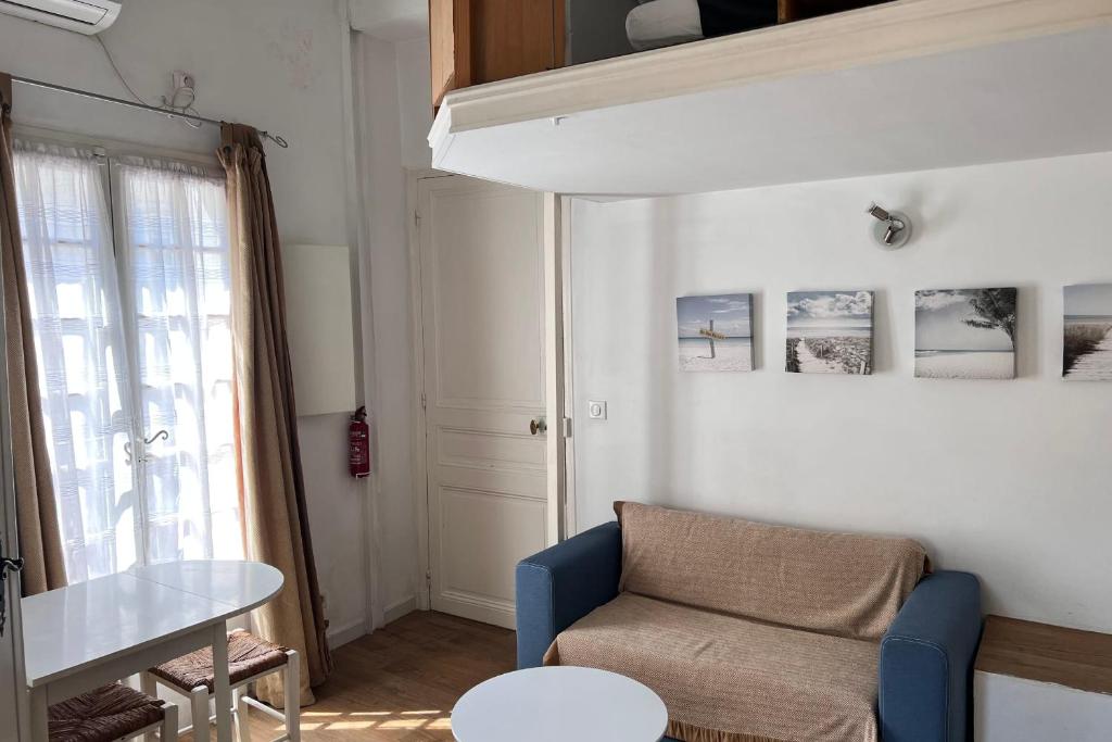 Studio avec mezzanine dans le coeur du vieil Antibes wifi climatisation - 4