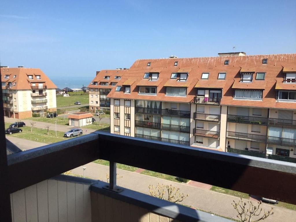 Appartement 3 pièces avec mezzanine près de la plage, parking compris - FR-1-712-19 - 1