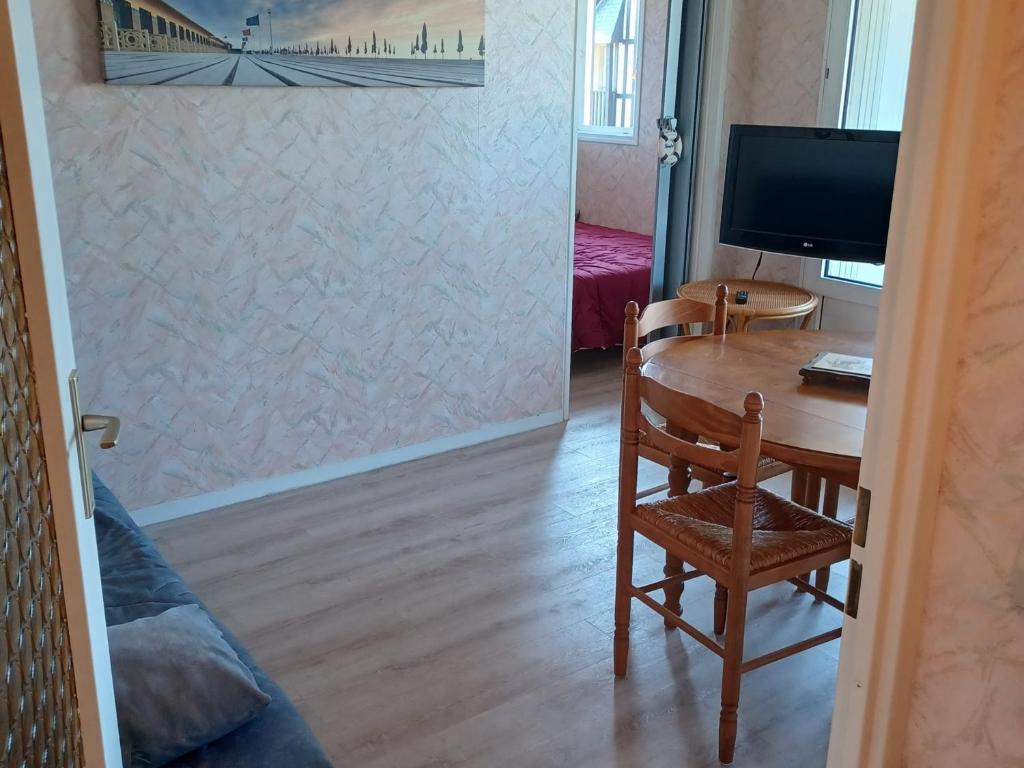 Appartement 2 pièces avec balcon, proche plage et parking - FR-1-712-4 - 5