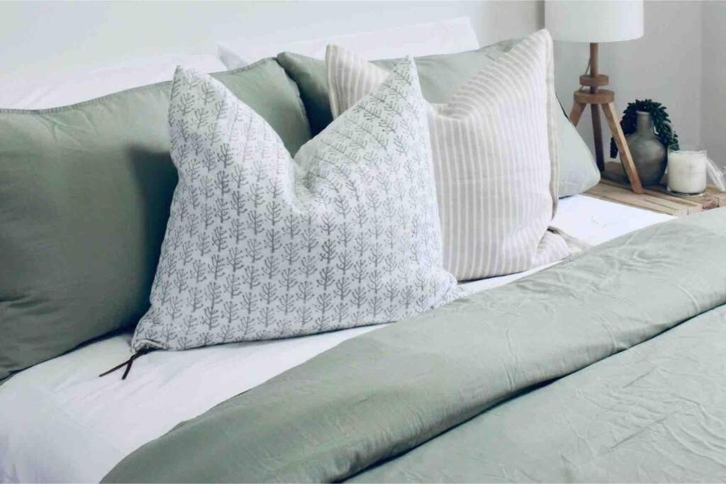 Stunning 2brm Apartment Close to Canberra