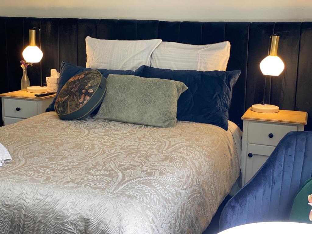 Luxe private 3 bedroom cottage photo