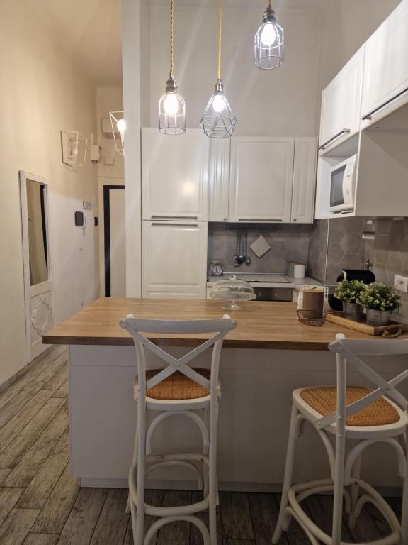 Cris Home HOWME, Bari