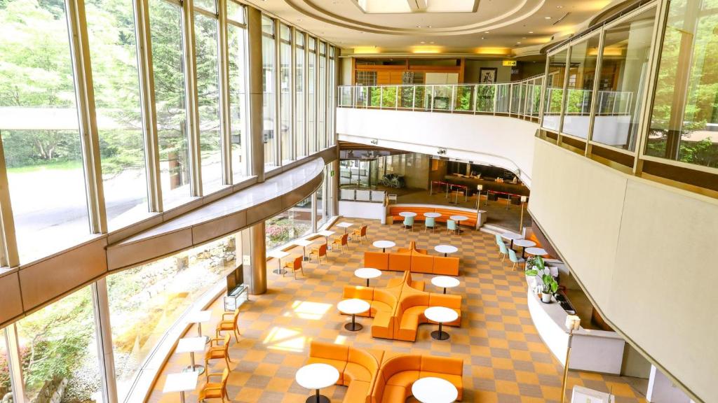 오오에도 온센 로비