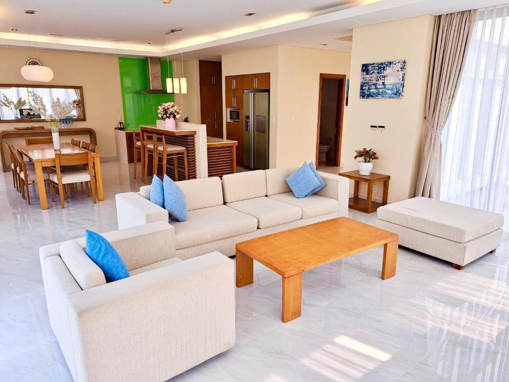 Wonderful Danatrip Beach Villas photo