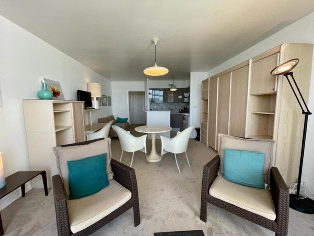 Studio rénové 35m², 3 pers, face mer, animaux admis - FR-1-478-101 - 5
