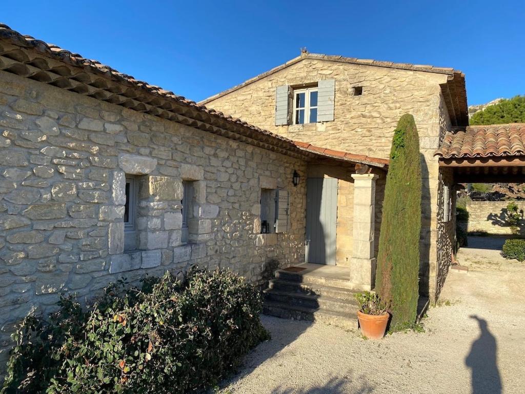 In Gordes, facing the entire Luberon Park a beautiful 5 bedrooms house - 5