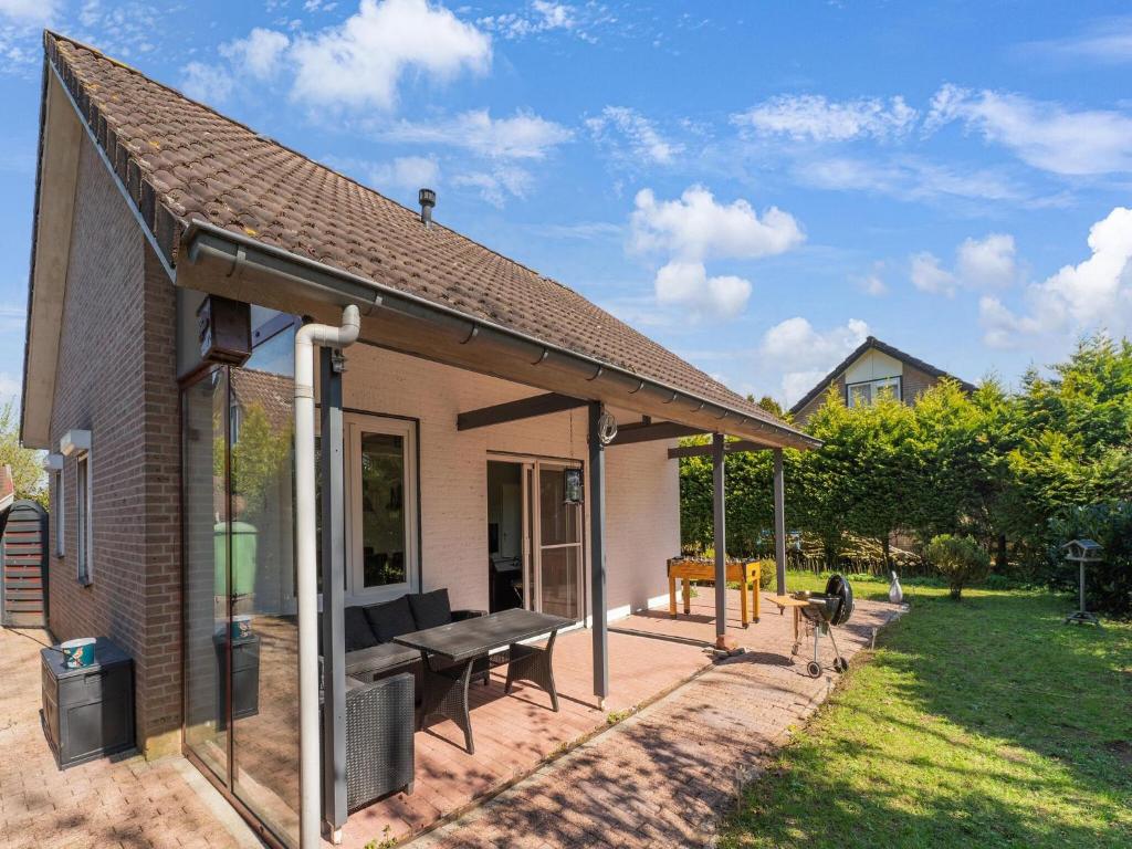 Holiday home with garden near German border