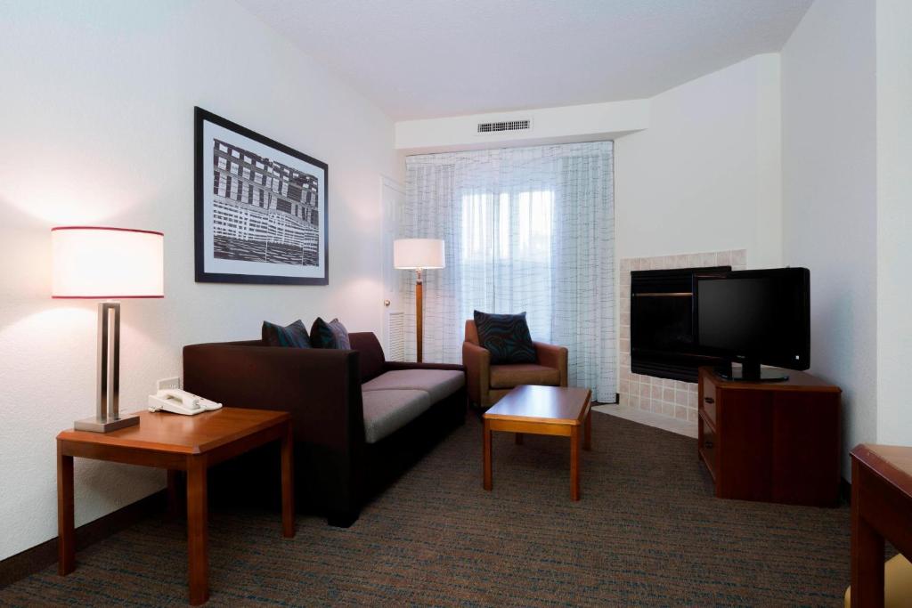 Residence Inn Kansas City Olathe photo