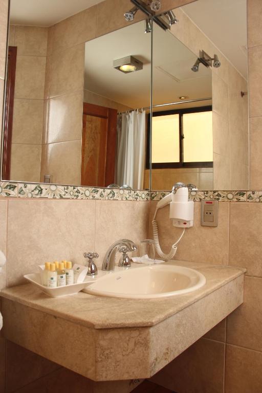 Gran Hotel Toloma photo