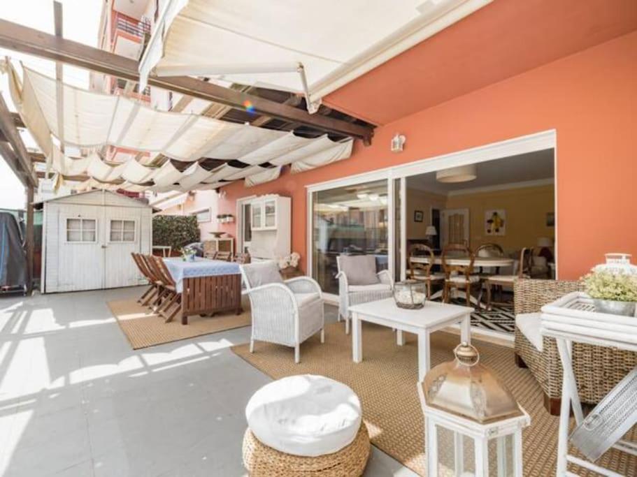 Lisbon Coast, 3 bedroom apartment with large terrace, Linda-a-Velha