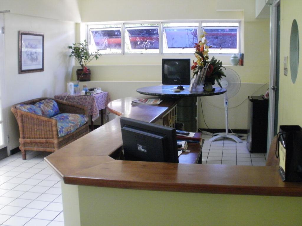 Pineapple Court Hotel photo