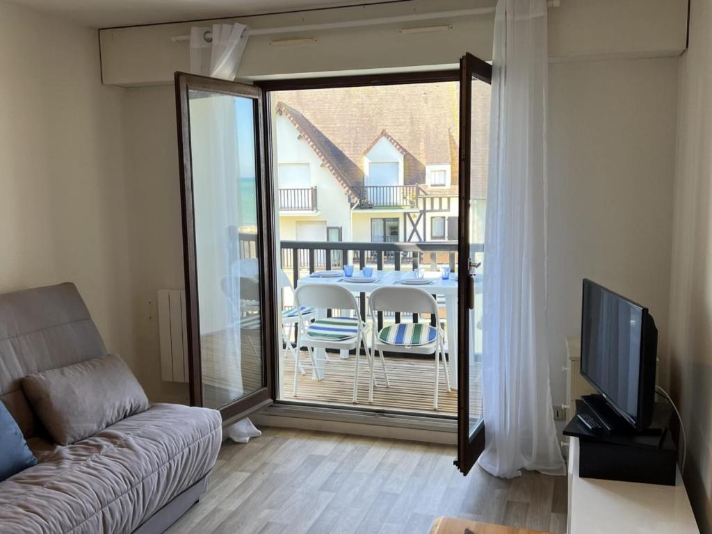 Appartement 2 pièces avec balcon et accès direct plage à Cabourg, animaux admis - FR-1-487-352 - 1