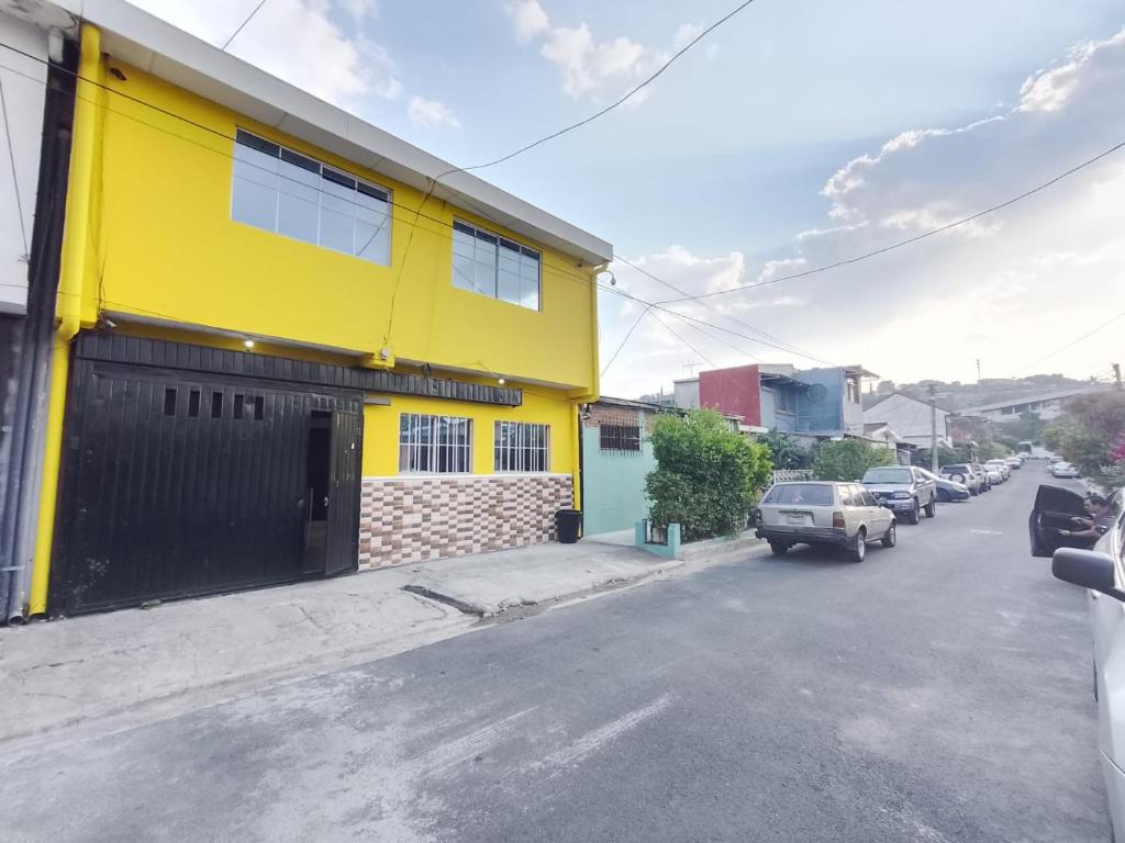 HOSTAL LOS HEROES