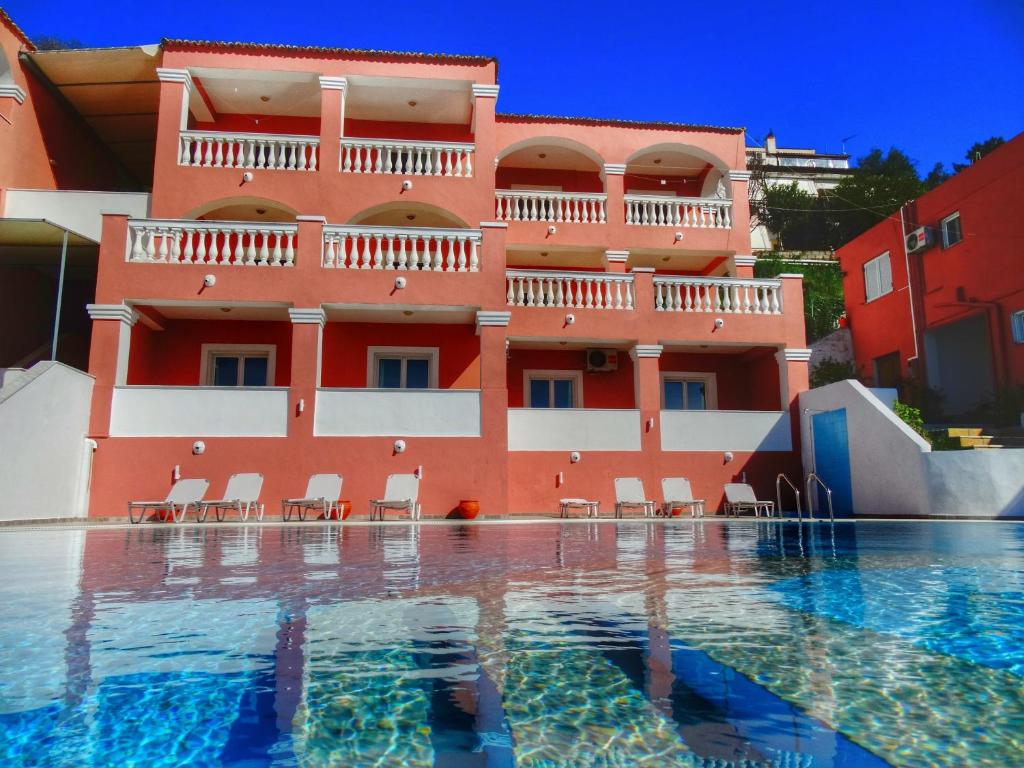 Paradiso Hotel Corfu Sea View Apartments with Pool in Ipsos — Hotel building in Ypsos, Ionian Islands