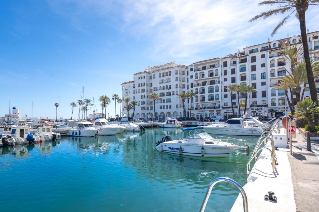 13 Modern apt for 6 guest with shared pool in Manilva Andalucia - 2