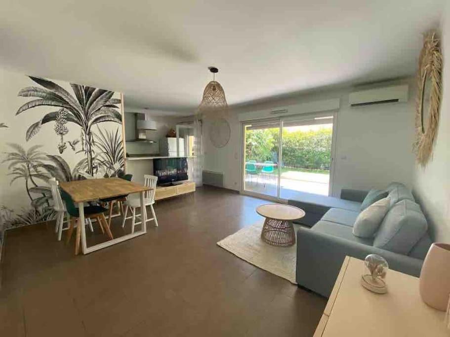 Oasis design grand T3 au calme à Fréjus avec jardin privé - 2