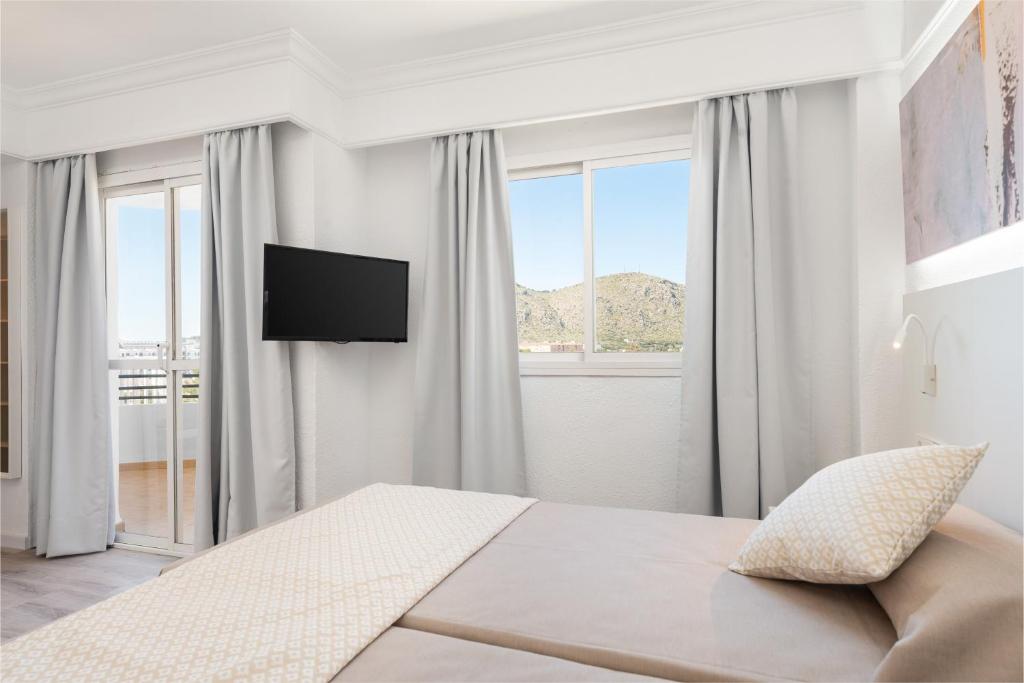 Alcudia Beach Apartments — Pokoje in Alcudia, Baleary