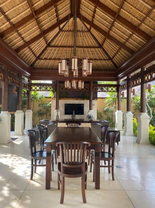 Jimbaran BeachStroll Villa