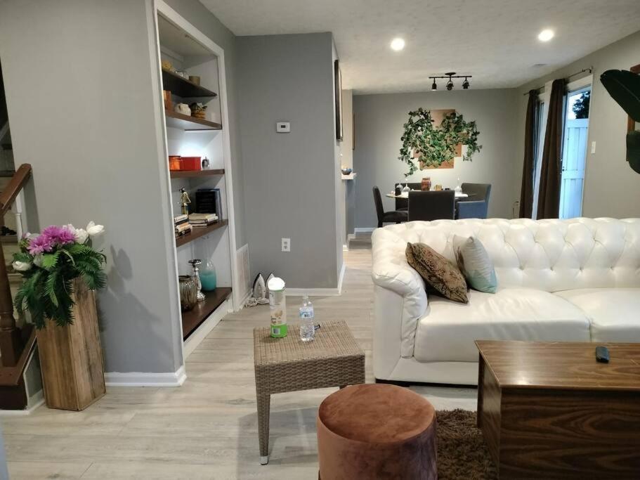 Cozy Beautiful Luxury Townhouse