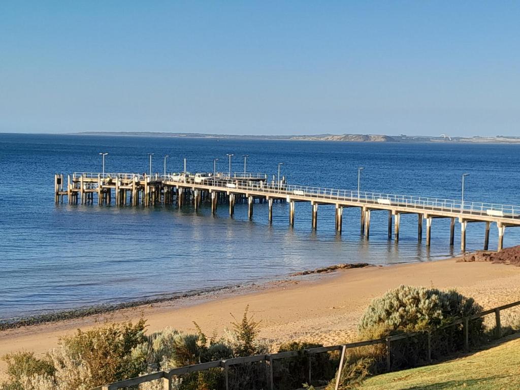 Apartments in Phillip Island Towers - Block C photo