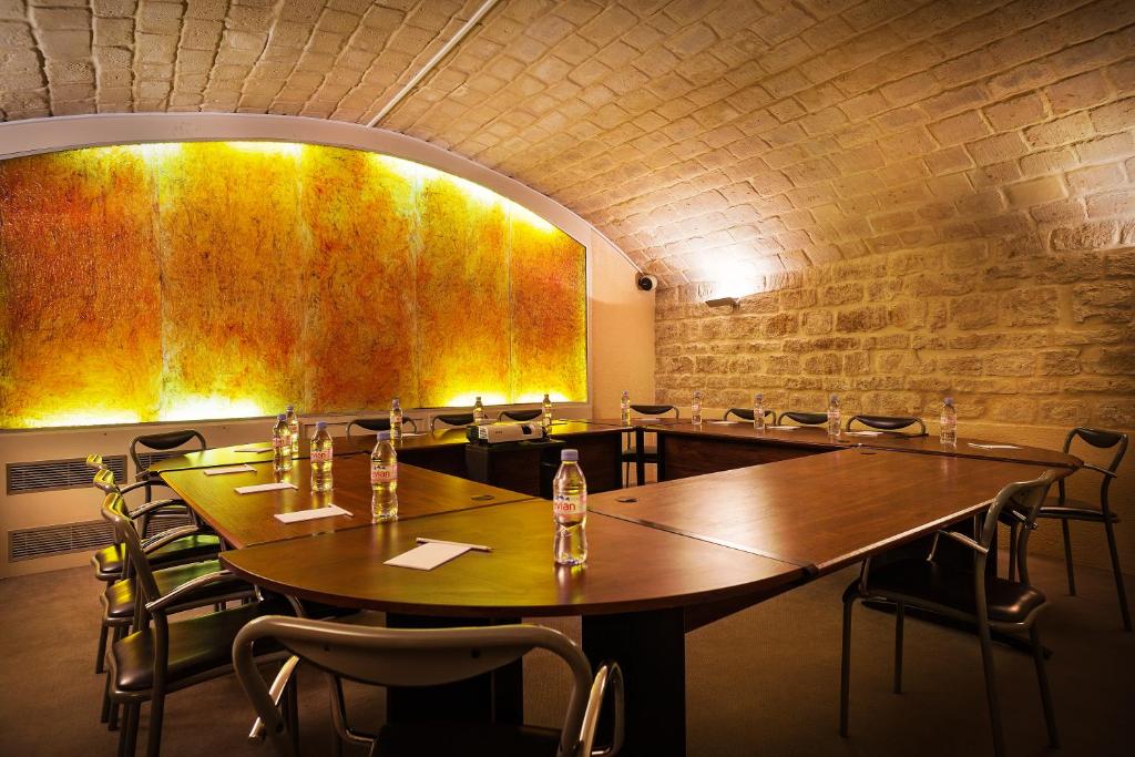 ศูนย์ธุรกิจ