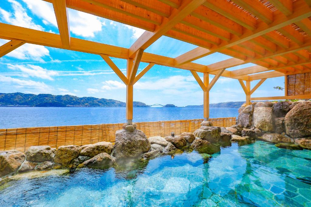 Ooedo Onsen Monogatari Nanki Kushimoto, Kušimoto