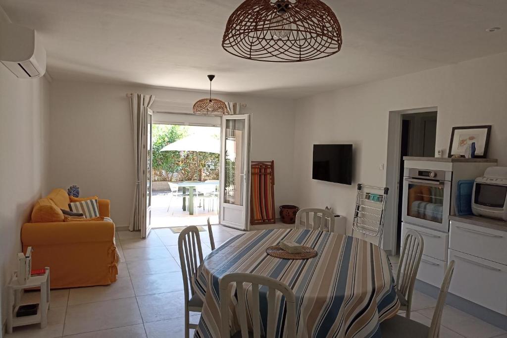 Spacious apartment in the heart of Narbonne Plage - 2