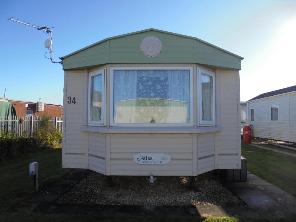 10 Berth on Coastfields with free WiFi Status, Ingoldmells