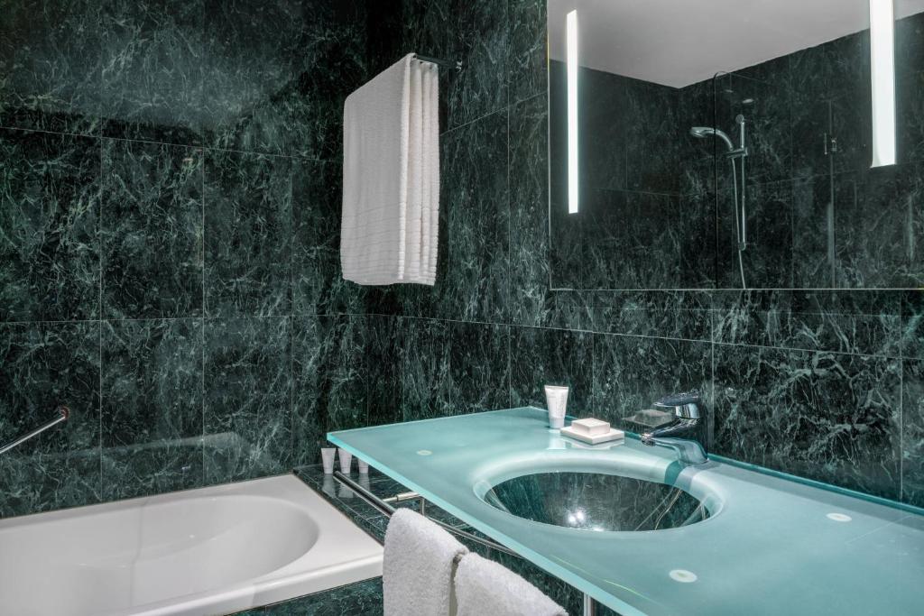 AC Hotel Huelva photo