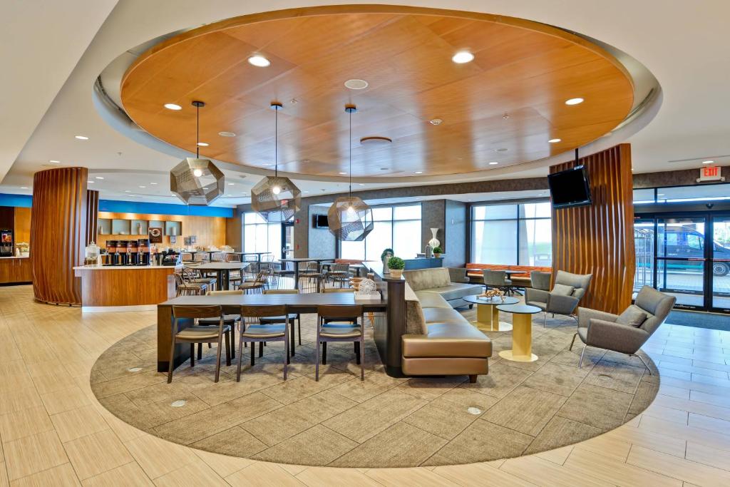 SpringHill Suites Cincinnati Airport South photo