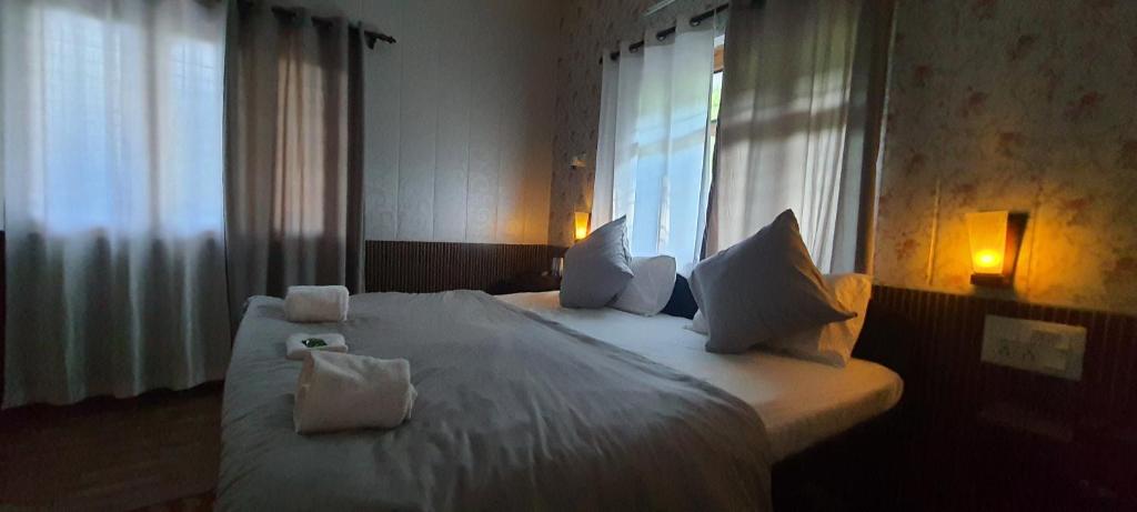 Karthik Resorts, Jeolikote Nainital — Hotel in Nainital