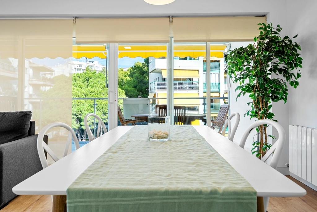 Magnificant Apartment Salou First Line - 4