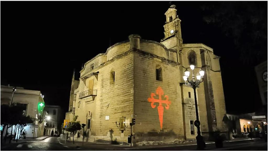 APARTAMENTOS IGLESIA DE SANTIAGo II - 1