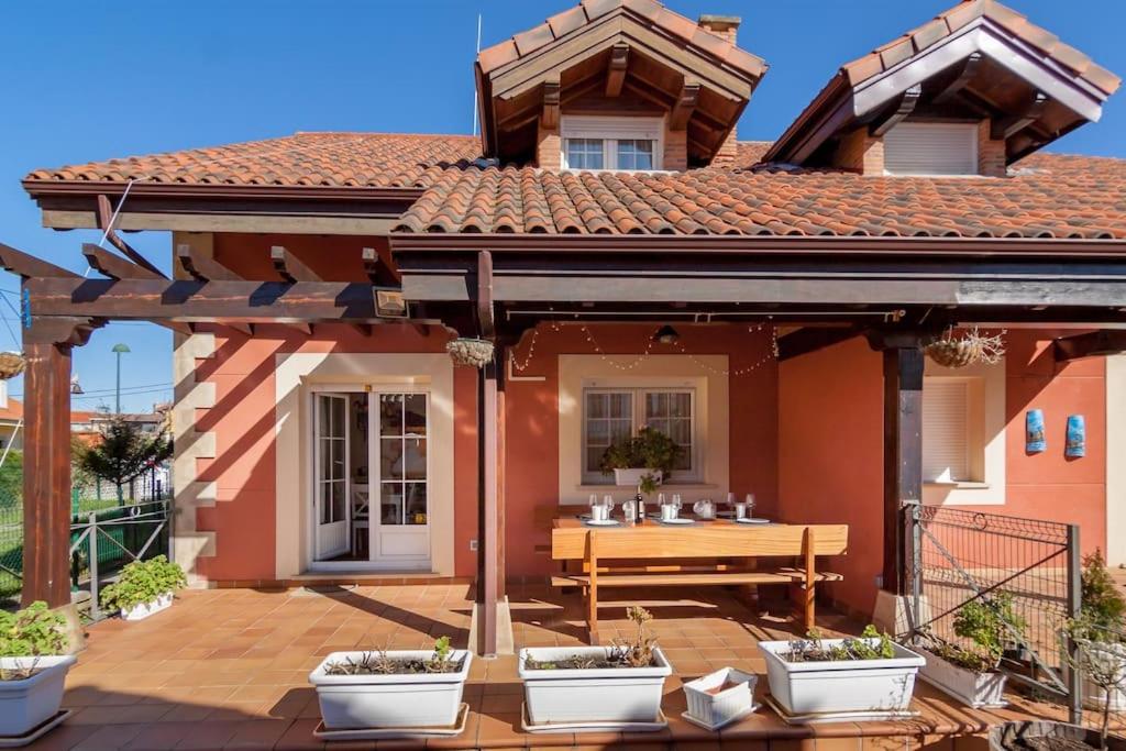 Chalet junto a playa de Suances 전경