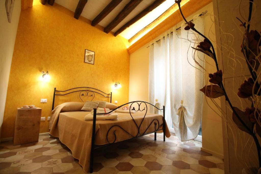 Palazzo Campisi rooms - 1