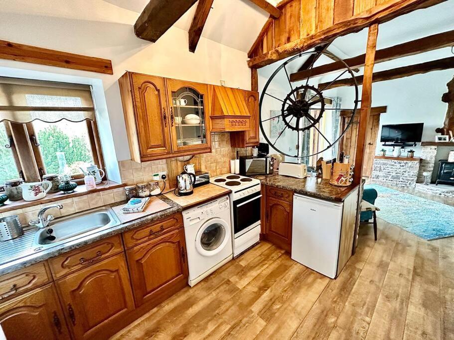 Rowan Cottage, Usk photo 3