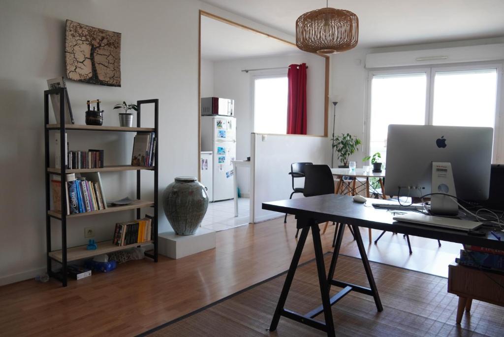 chambre privée POUR FEMME UNIQUEMENT dans appartement à partager - 15 minutes Paris-10 minutes stade de France - 2