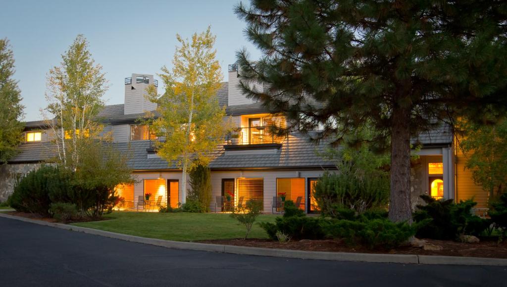 Pine Ridge Inn, Bend