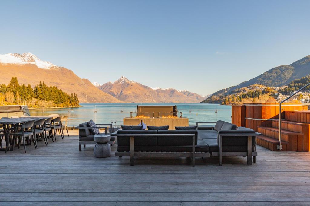 Eichardt's Private Hotel & Lakefront Apartments