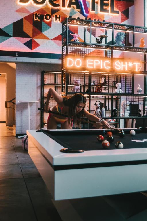 Shared lounge/TV area