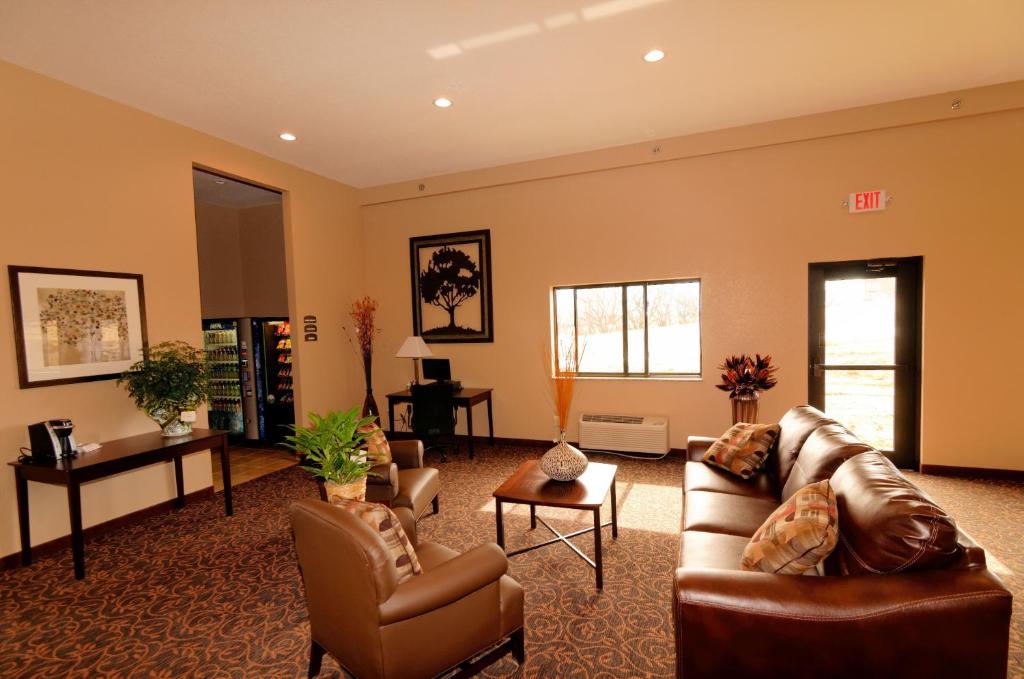 Cobblestone Inn & Suites - Denison / Oak Ridge photo