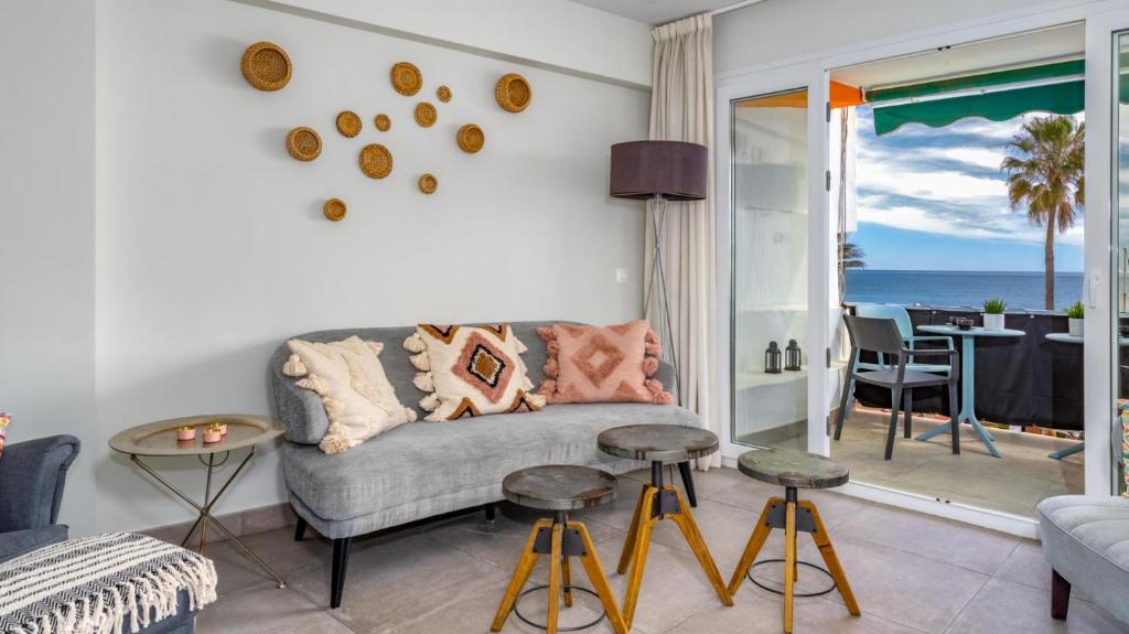 Beach line gemParadise Found, Fuengirola