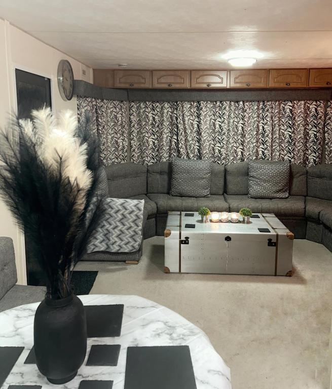 Pablos Van Coral Beach Leisure