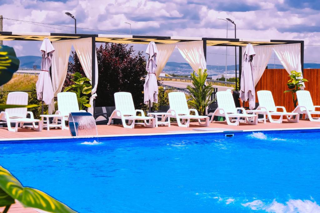 スイミングプール