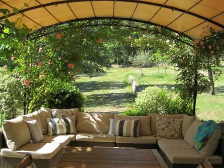 Charming, chic, secluded villa within walking distance from Lorgues - 3